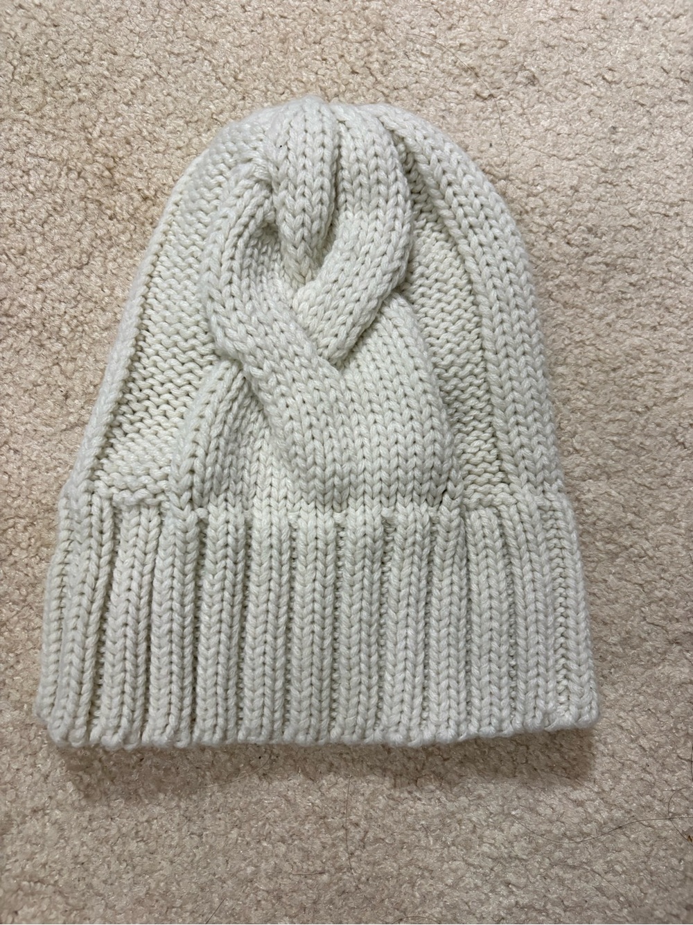 Modena Women’s Cozy Cable Knit Beanie - Cream
